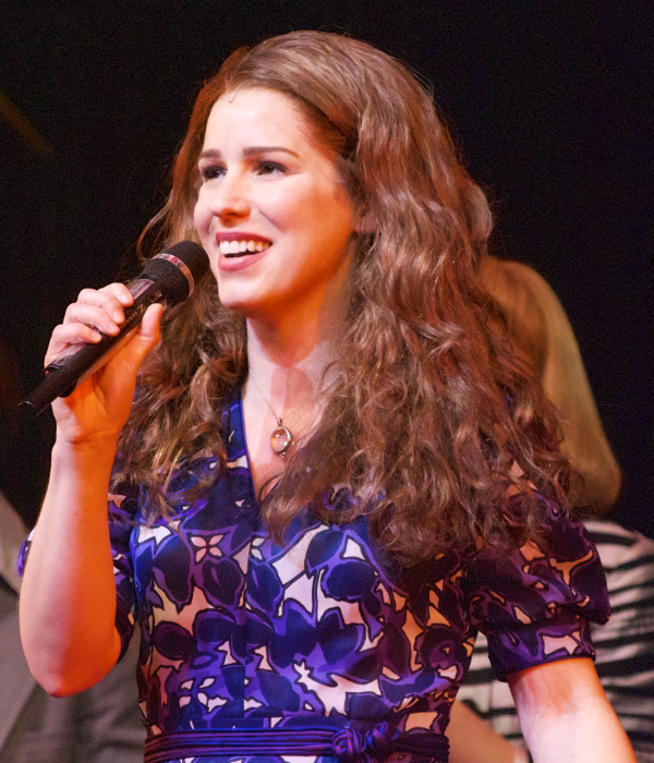 Chilina Kennedy takes her very first bow as Carole King in Broadway&#39;s Beautiful — The Carole King Musical. 