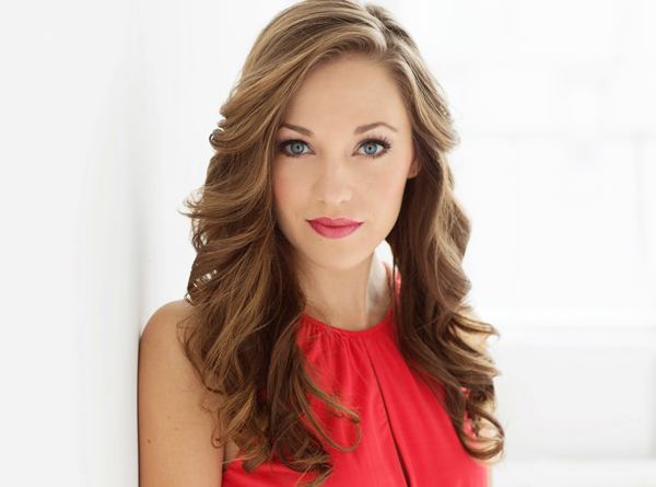 Laura Osnes stars as Julie Jordan in Rodgers and Hammerstein&#39;s Carousel at the Lyric Opera of Chicago.