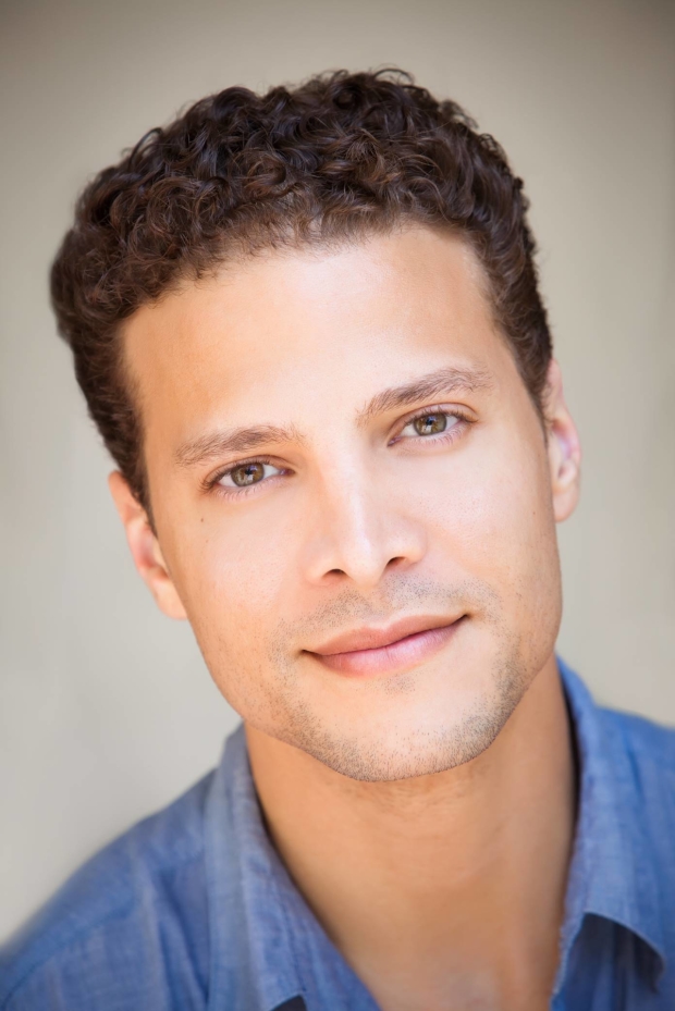 Justin Guarini will join Deborah Cox to host the Tony Awards simulcast live in Times Square on June 7.
