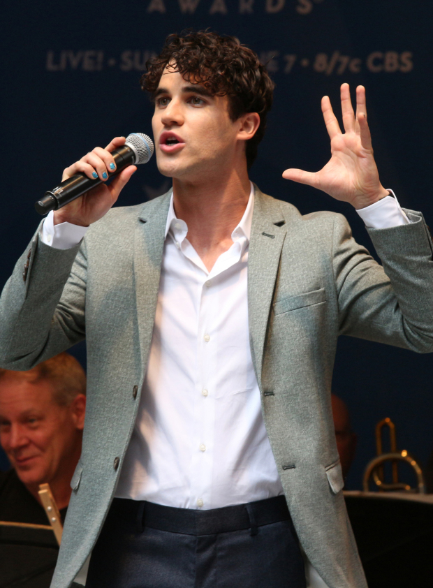 Darren Criss will be joined by Laura Osnes as host of the first-ever Tony Awards red carpet live stream.