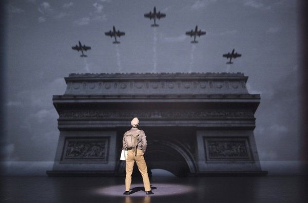 The new stage adaptation of An American in Paris takes place in 1945, immediately following the allied liberation of France. 