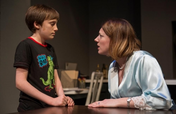 KillIan Hughes and Sarah Chalcroft in Our New Girl at Chicago&#39;s Profiles Theatre.