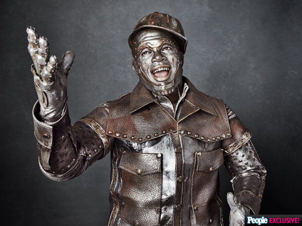 Ne-Yo as the Tin Man.