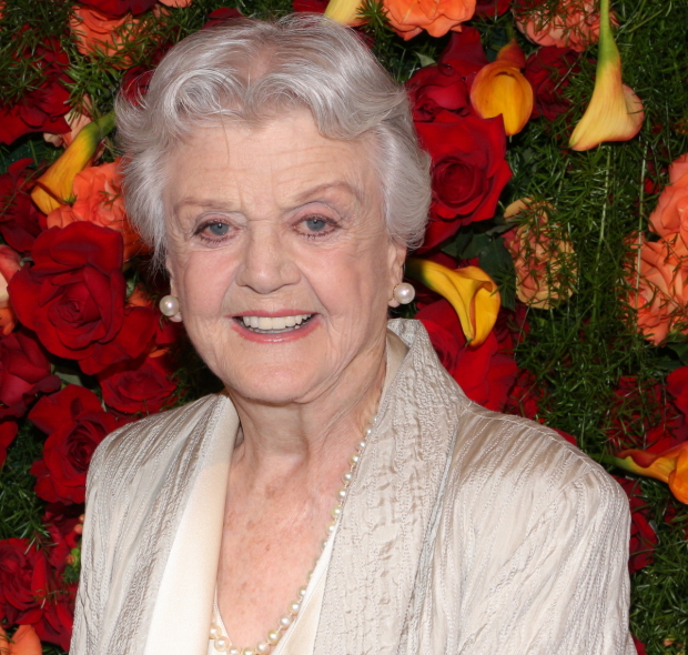 Angela Lansbury will receive the York Theatre Company&#39;s 2015 Oscar Hammerstein Award for Lifetime Achievement in Musical Theatre.