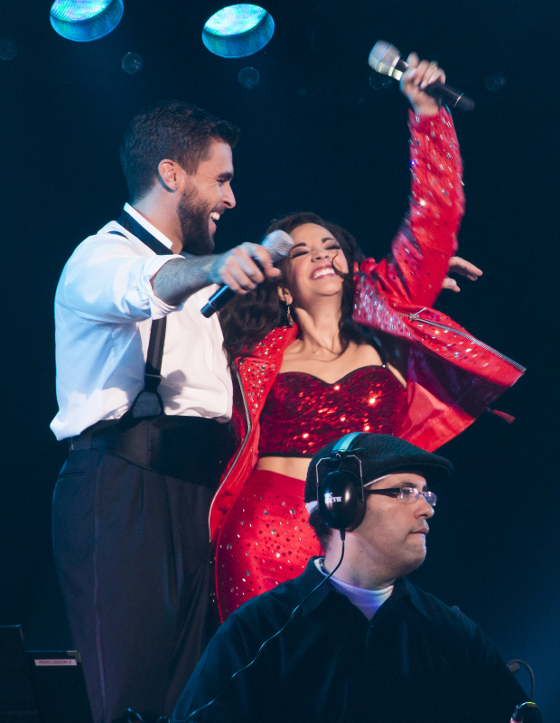 Josh Segarra and Ana Villafañe take their triumphant opening-night bows as Emilio Estefan and Gloria Estefan in Broadway&#39;s On Your Feet!