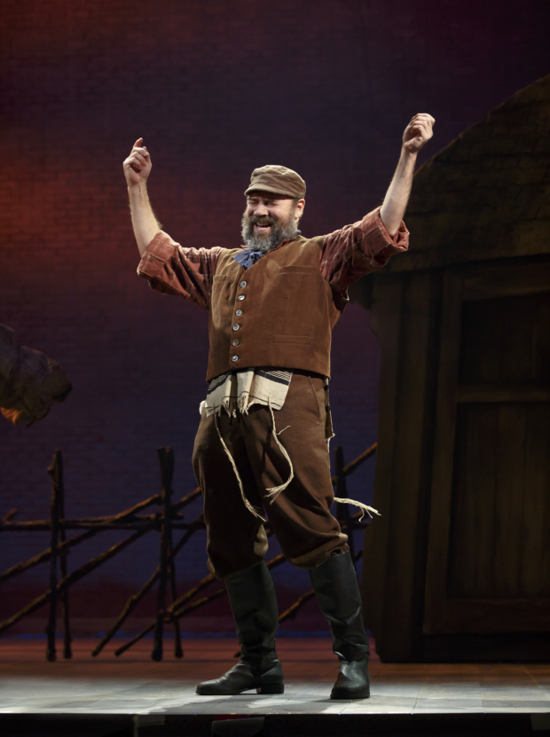 Danny Burstein leads the cast of the Bartlett Sher&#39;s new Broadway revival of Fiddler on the Roof.