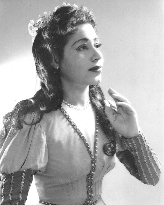 Coloratura soprano Mattiwilda Dobbs was the first African-American to have a long-term contract with the Met. Above: Dobbs as Gilda in the Metropolitan Opera&#39;s production of Verdi&#39;s Rigoletto in 1956, shortly after Marian Anderson and Robert McFerrin paved the way for black performers at Met.