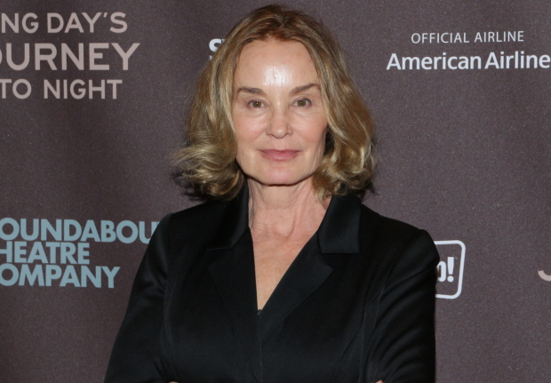 Jessica Lange will star opposite Susan Sarandon in a new FX series Feud. 