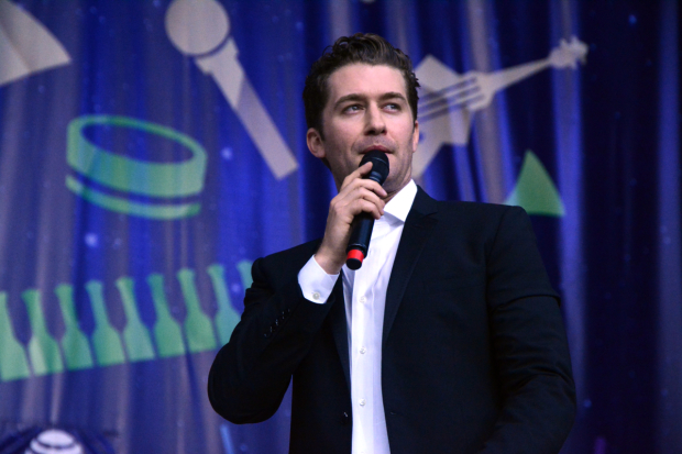 Matthew Morrison croons for the crowd.