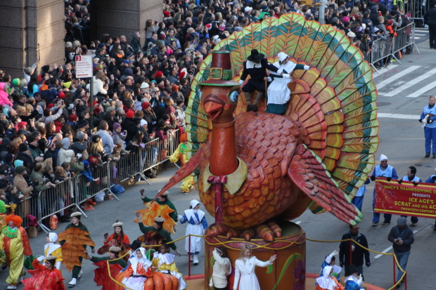 An initial slate of participants has been announced for the 90th annual Macy&#39;s Thanksgiving Day Parade.