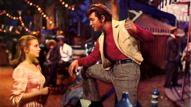 Shirley Jones and Gordon MacRae in the 1956 film version of Carousel.