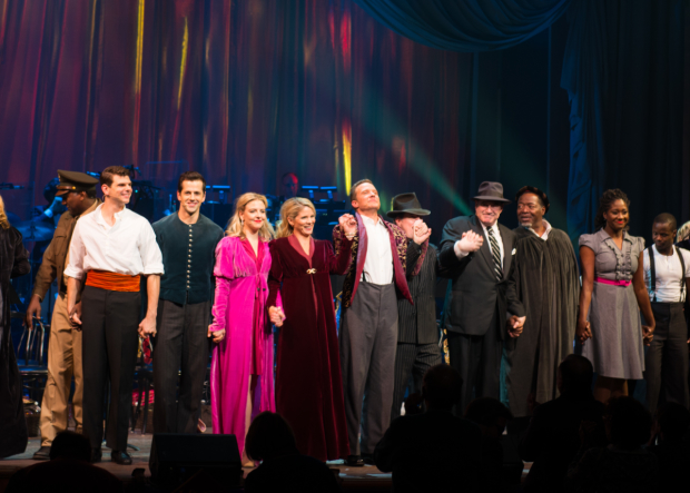 Kelli O&#39;Hara, Will Chase, and the cast of Kiss Me, Kate take a bow.