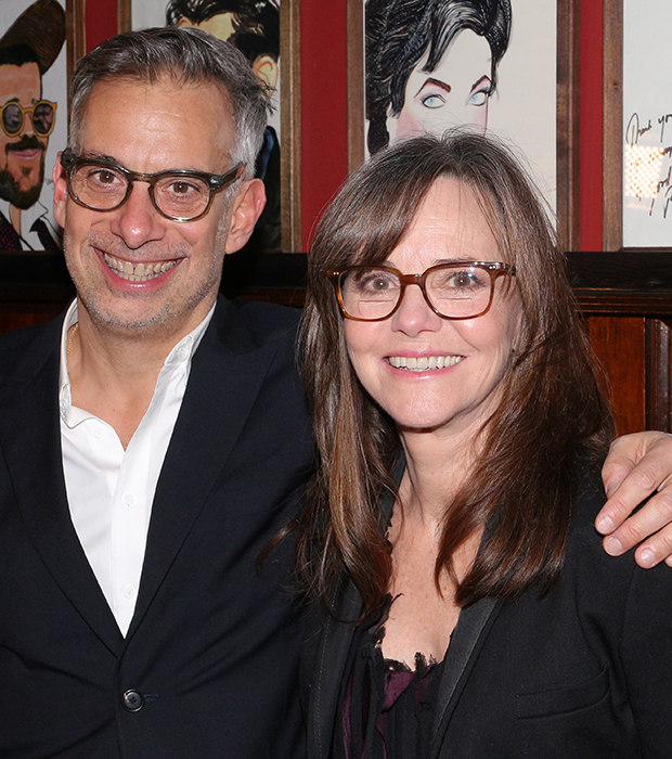 Joe Mantello and Sally Field star in the 2017 Broadway revival of The Glass Menagerie.