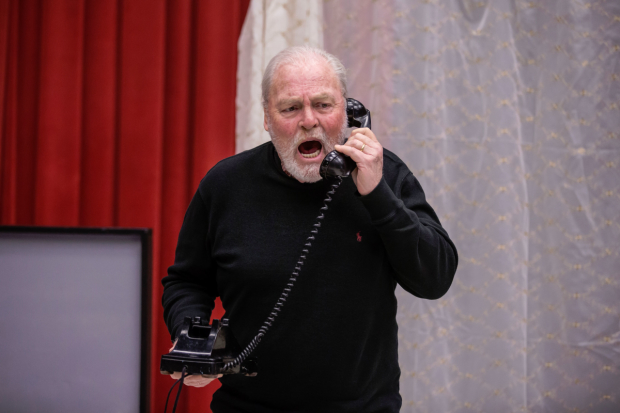 Stacy Keach in rehearsal for Jim McGrath's Pamplona, directed by Robert Falls.