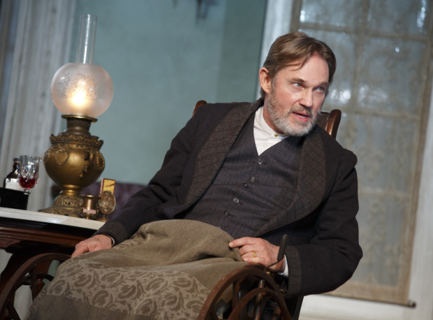 Richard Thomas as Horace Giddens in the MTC revival of Lillian Hellman&#39;s The Little Foxes.