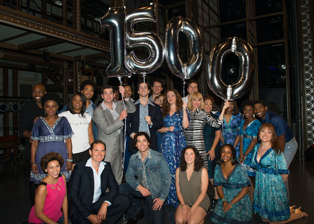 The cast of Beautiful celebrates the show&#39;s 1,500th performance.
