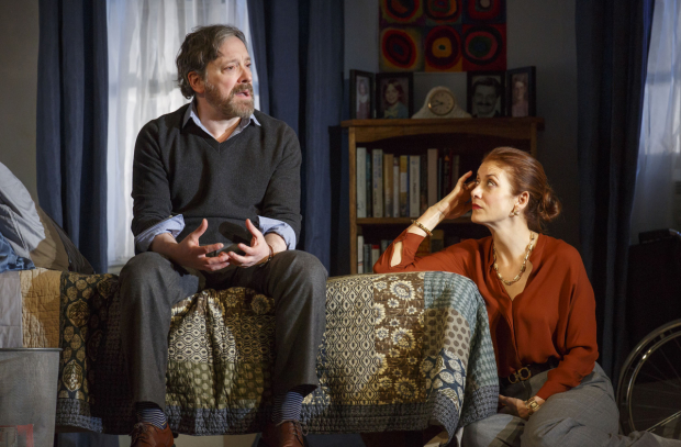 Jeremy Shamos and Kate Walsh in Steven Levenson&#39;s If I Forget at the Laura Pels Theatre.