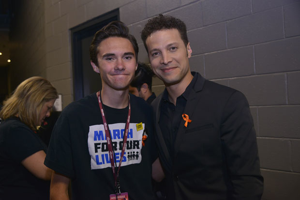 David Hogg and Justin Guarini get a photo together backstage.