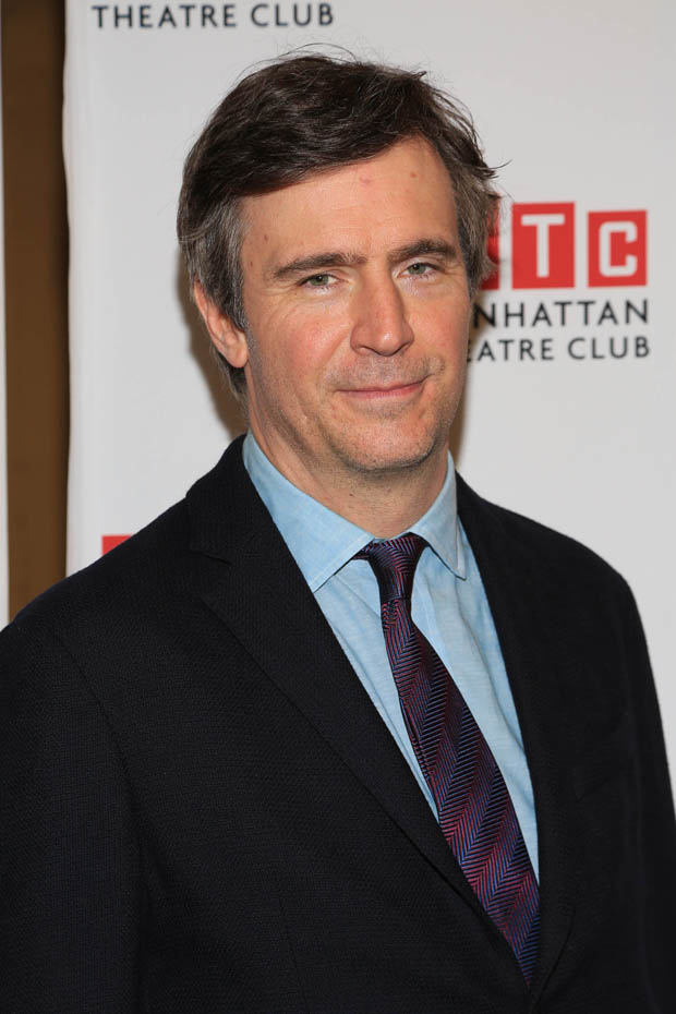 Jack Davenport plays The Earl of Warwick.