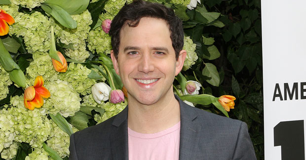 Santino Fontana will star in the new comedy musical Tootsie.