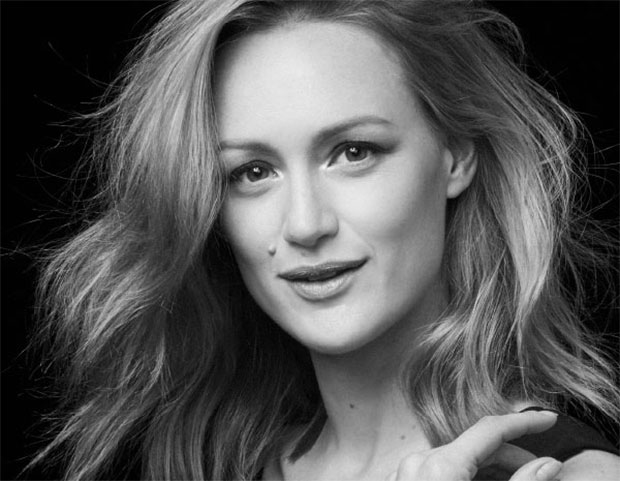Kerry Bishé will star as Corie in Barefoot in the Park at the Old Globe Theatre.