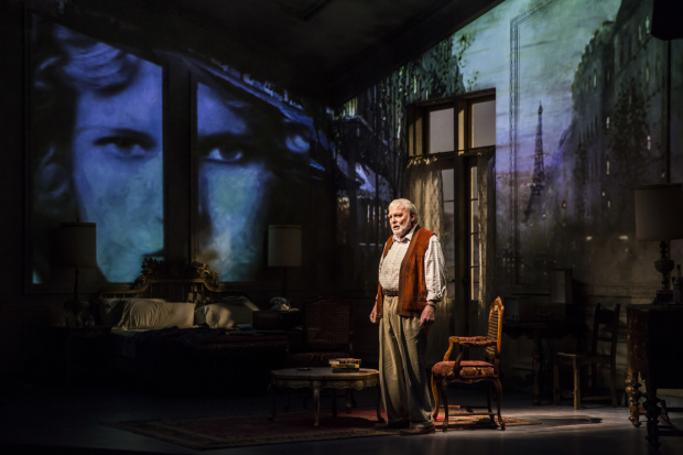 Stacy Keach as Ernest Hemingway in the world premiere of Jim McGrath&#39;s Pamplona, directed by Robert Falls at the Goodman Theatre.