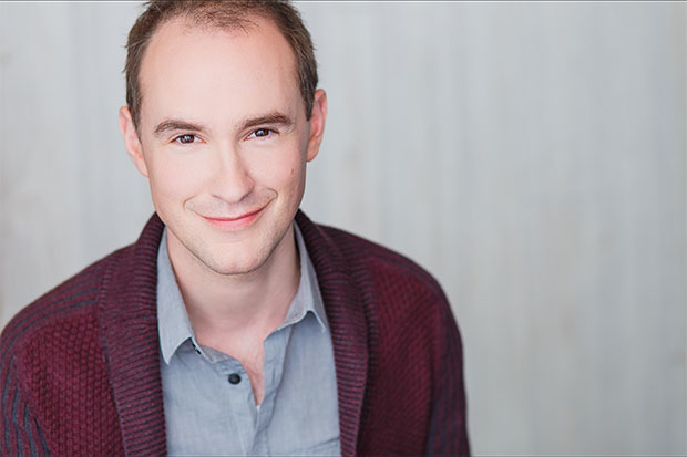 Matt Crowle will star in Goodman Theatre&#39;s upcoming production of The Santaland Diaries.