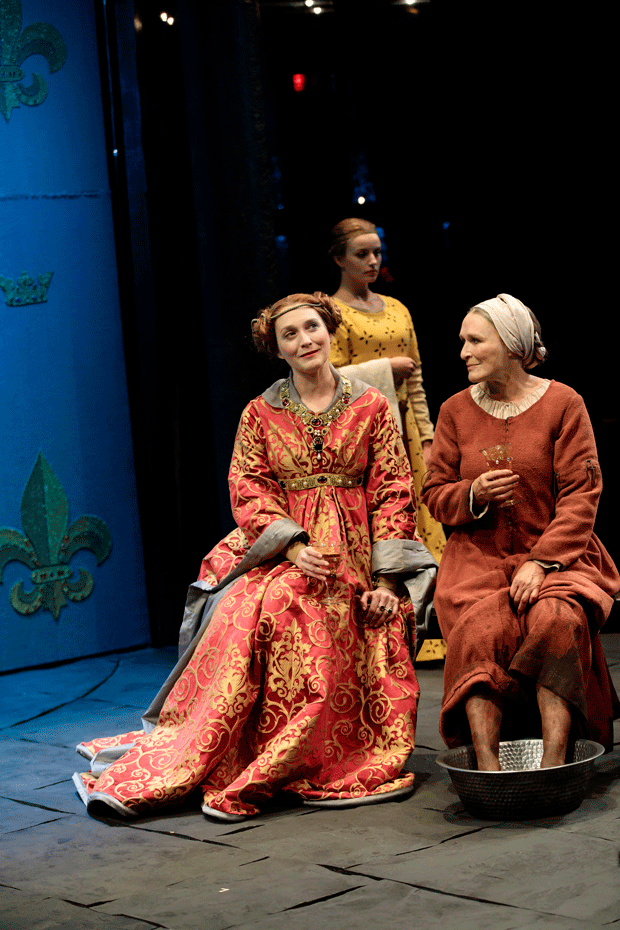 Kate Jennings Grant as the Lady of the Court, Olivia Gilliatt as her lady-in-waiting, and Glenn Close as Isabelle Arc in Mother of the Maid.