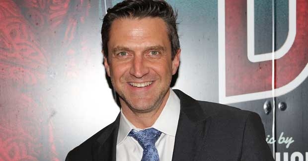 Raúl Esparza stars in Classic Stage Company&#39;s The Resistible Rise of Arturo Ui.