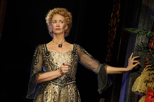 Janet McTeer as Sarah Bernhardt in Theresa Rebeck&#39;s Bernhardt/Hamlet.