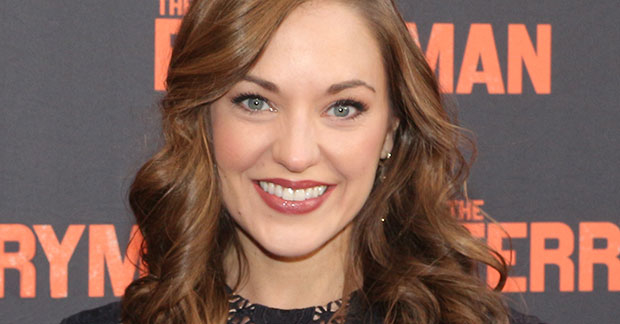 Cinderella alum Laura Osnes will host the R&amp;H Goes Pop! cabaret on January 11 on the BroadwayCon Mainstage.  