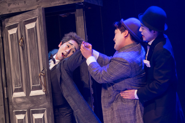 C.S. Choi, Young Min Lee, and Jeong-seok Mun star in Snap at New Victory Theater.