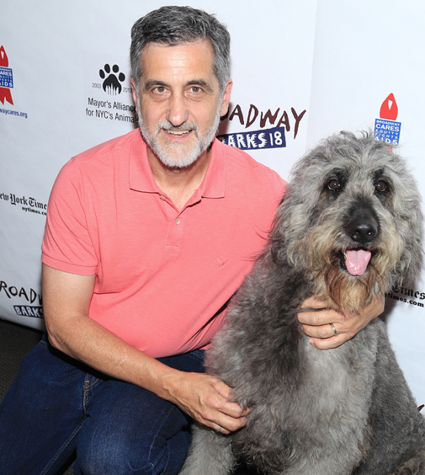 Animal trainer William Berloni with Bowdie, the title star of Because of Winn Dixie.