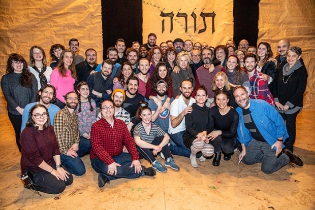 Hillary Clinton with the cast of Yiddish Fiddler on the Roof, running through January 5 at Stage 42.