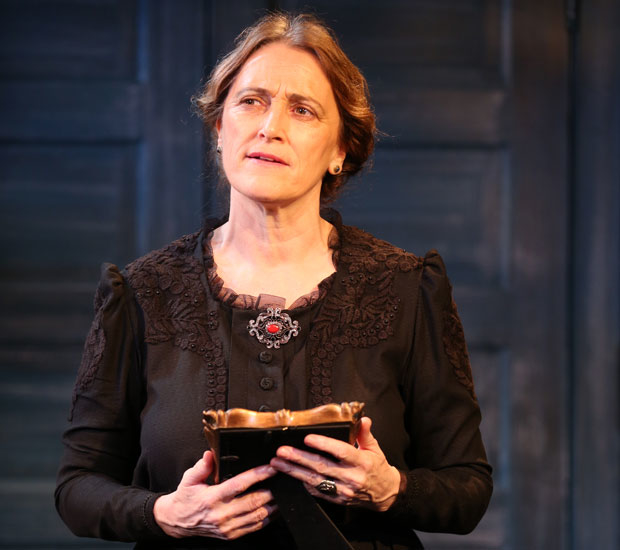 Úna Clancy plays Lady Augusta Gregory in Lady G: Plays and Whisperings of Lady Gregory at Irish Repertory Theatre.