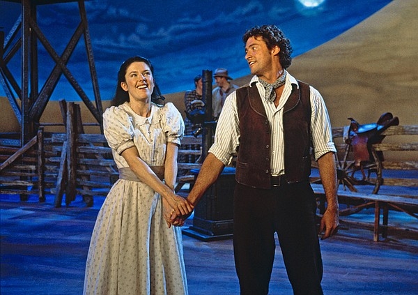 Josefina Gabrielle and Hugh Jackman as Laurey and Curly in the 1998 National Theatre production of Oklahoma! 