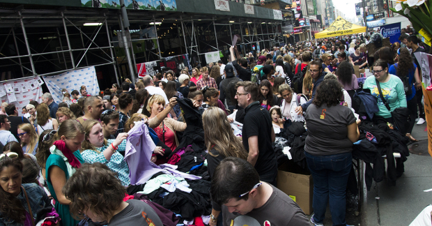 The Broadway Flea Market in action