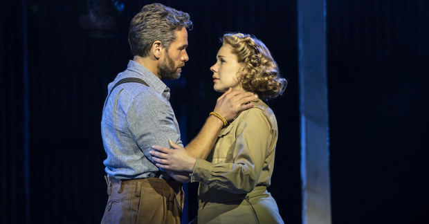Julian Ovenden and Gina Beck in South Pacific