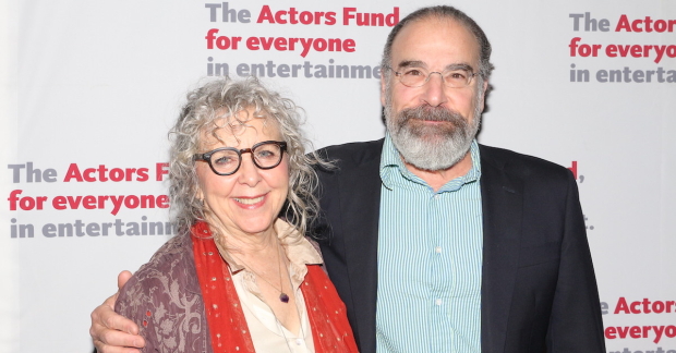 Kathryn Grody and Mandy Patinkin will star in the forthcoming Showtime pilot, Seasoned. 