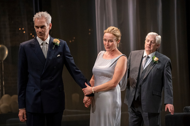 Angus Wright, Jennifer Ehle, and Peter Wight appear in William Shakespeare&#39;s Hamlet at Park Avenue Armory.