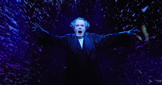 Jefferson Mays in the Geffen Playhouse production of A Christmas Carol