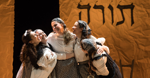 Raquel Nobile, Rosie Jo Neddy, Rachel Zatcoff, Stephanie Lynne Mason, and Samantha Hahn in Fiddler on the Roof in Yiddish