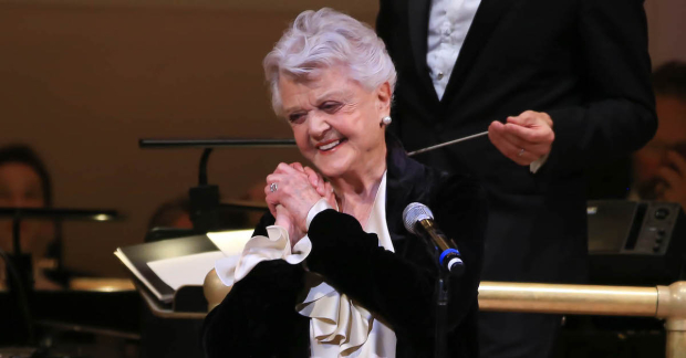 Angela Lansbury performs with the New York Pops in 2018. 