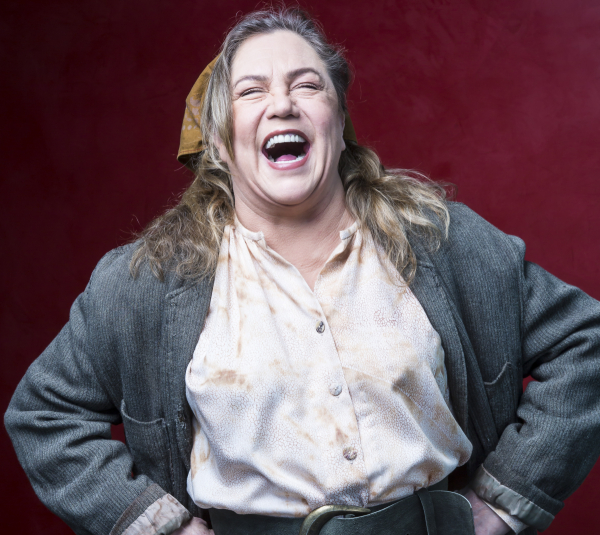 Kathleen Turner takes on the title role in Bertolt Brecht&#39;s Mother Courage and Her Children  later this month at Washington, D.C.&#39;s Arena Stage.