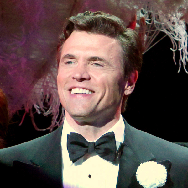 Brent Barrett will return to the role of Billy Flynn in Walter Bobbie&#39;s revival of Chicago at the Ambassador Theatre on January 20.