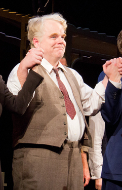 Broadway marquees will dim their lights for Philip Seymour Hoffman on Wednesday, February 5.