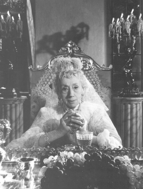 Naima Wifstrand as Madame Armfeldt in Ingmar Bergman&#39;s 1955 film Smiles of a Summer Night, the basis for the musical A Little Night Music.