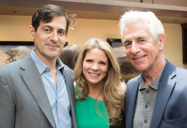 Kelli O&#39;Hara (center) with her husband Greg Naughton (left) and father-in-law, James Naughton (right).