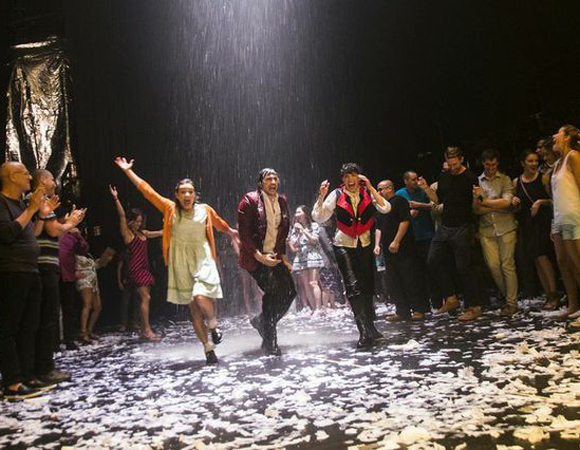 A dance party in the rain at the Daryl Roth Theatre as part of Wayra&#39;s grand finale.
