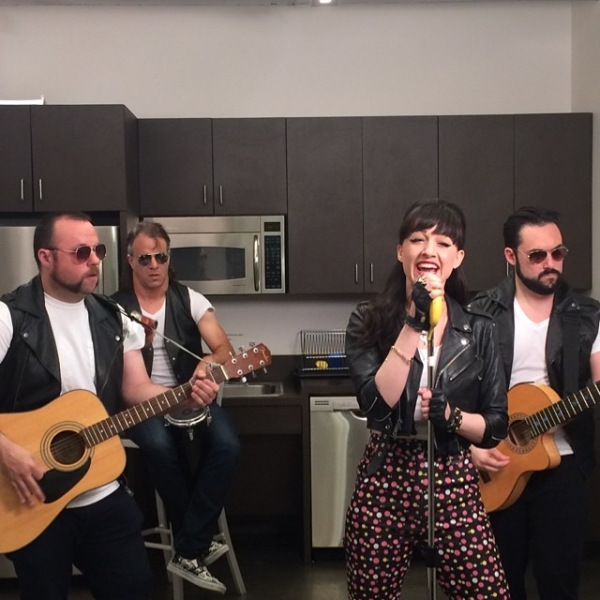 Lena Hall and The Deafening take part in TheaterMania&#39;s Kitchen Concert video series.